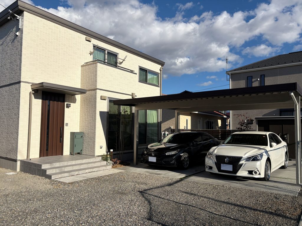 安曇野市 外構 折板カーポート
