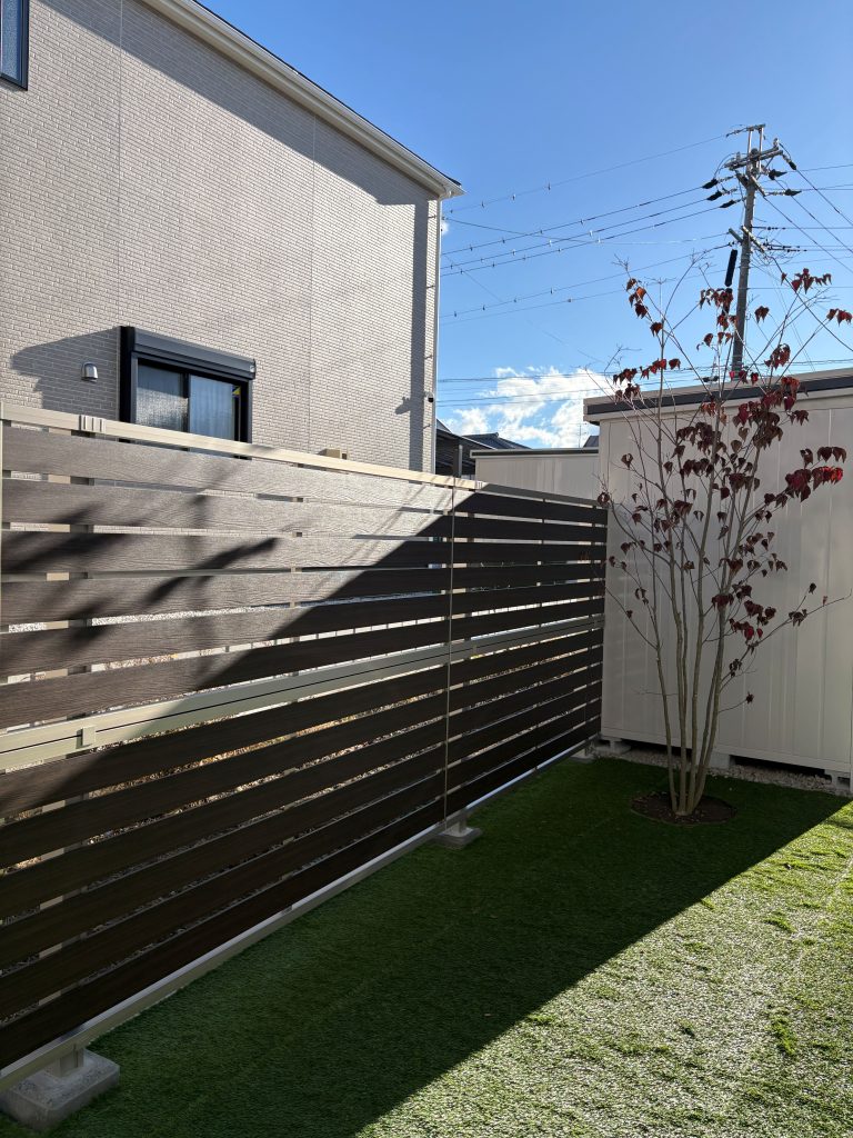 目隠しフェンス　ヤマボウシ