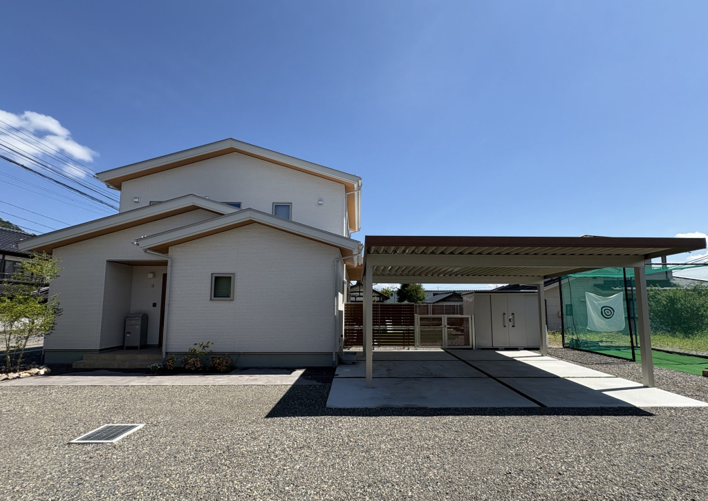 カーポート日陰を活用してバーベキュースペースに